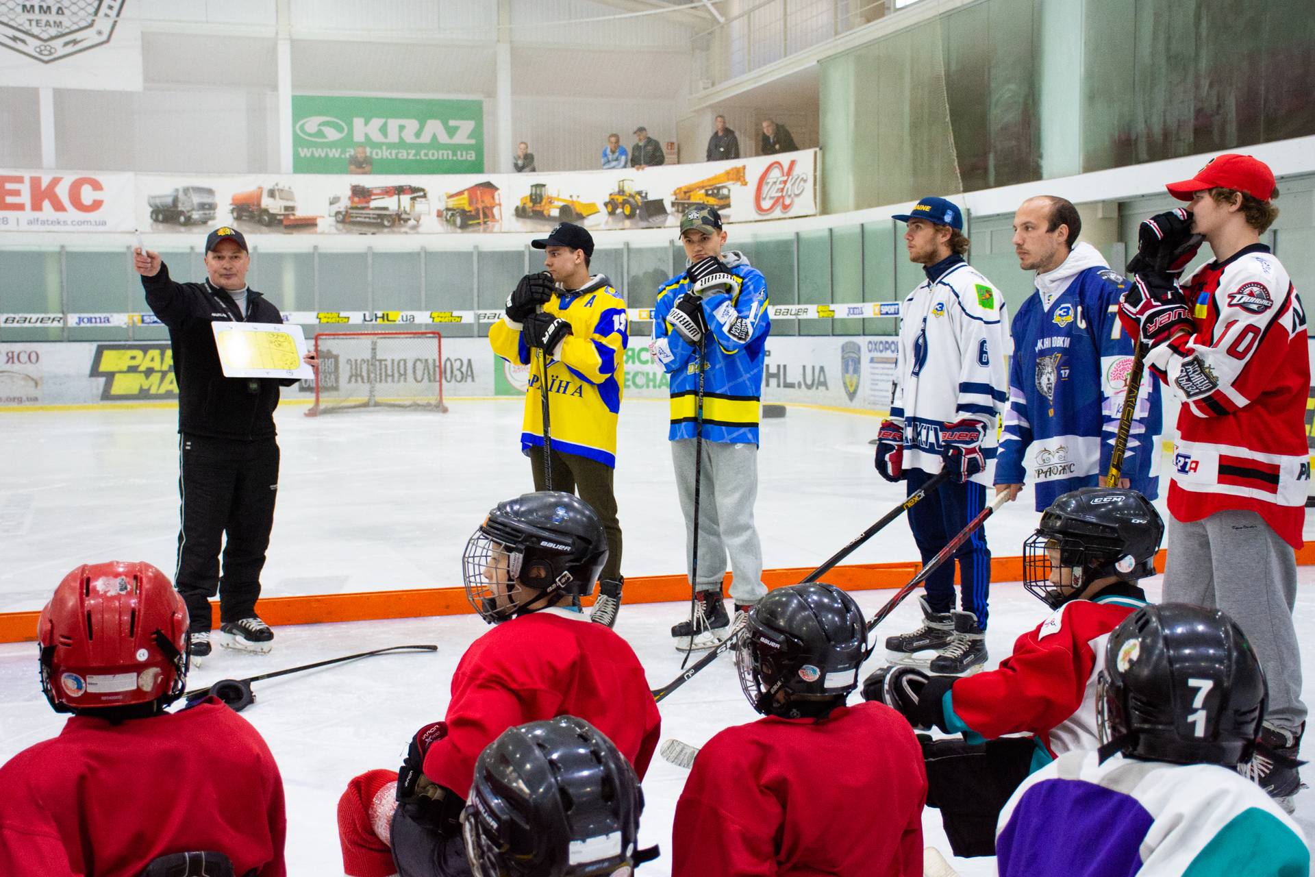 В Кременчуге состоялся открытый мастер-класс от Украинской хоккейной лиги