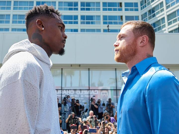 Президент WBC спробував назвати фаворита мегафайта Альварес – Джермелл Чарло