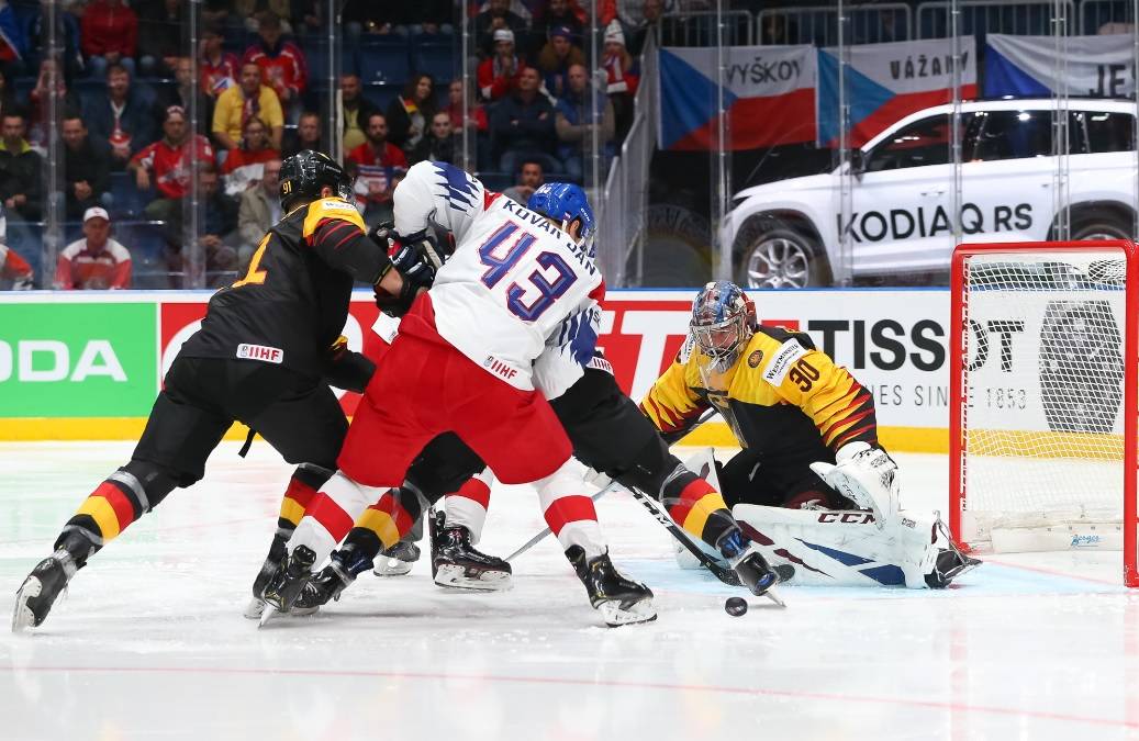 Чехия разорвала Германию в третьем периоде и вышла в полуфинал ЧМ-2019