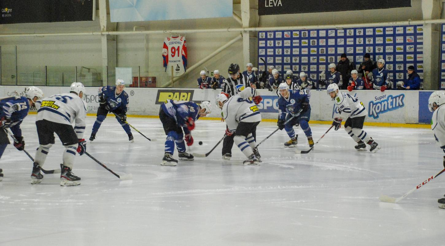 «Ледяные Волки» забросили в ворота «Динамо» 12 безответных шайб