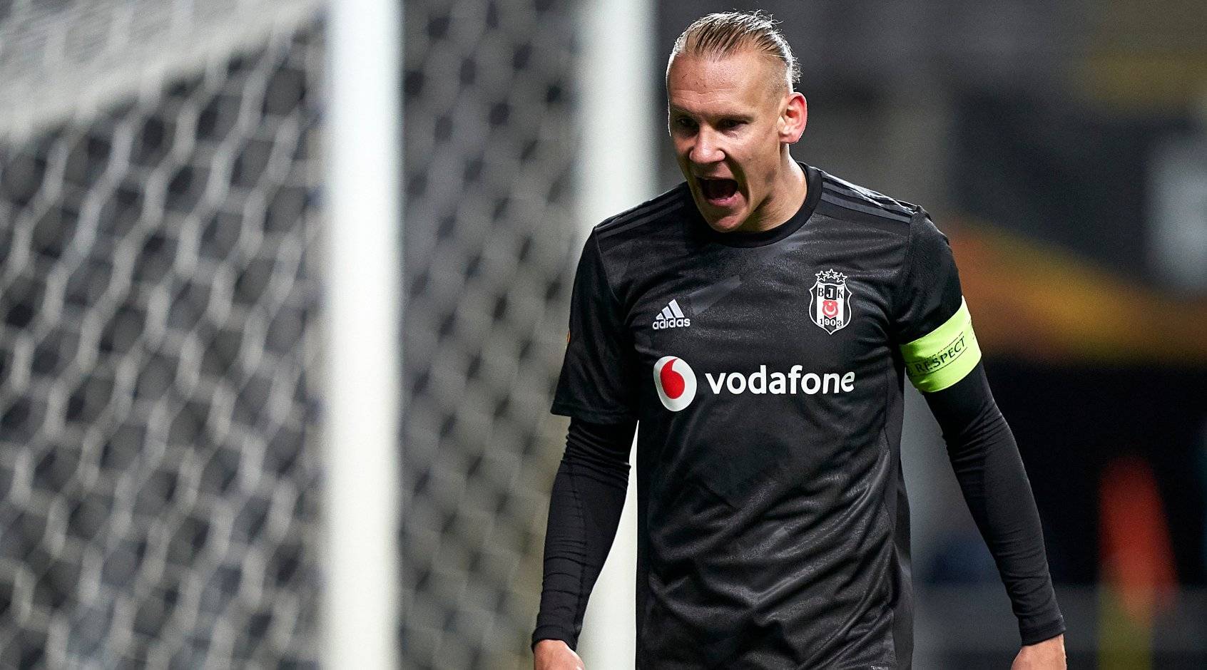 Екс-захисник «Динамо» веде переговори з клубом АПЛ