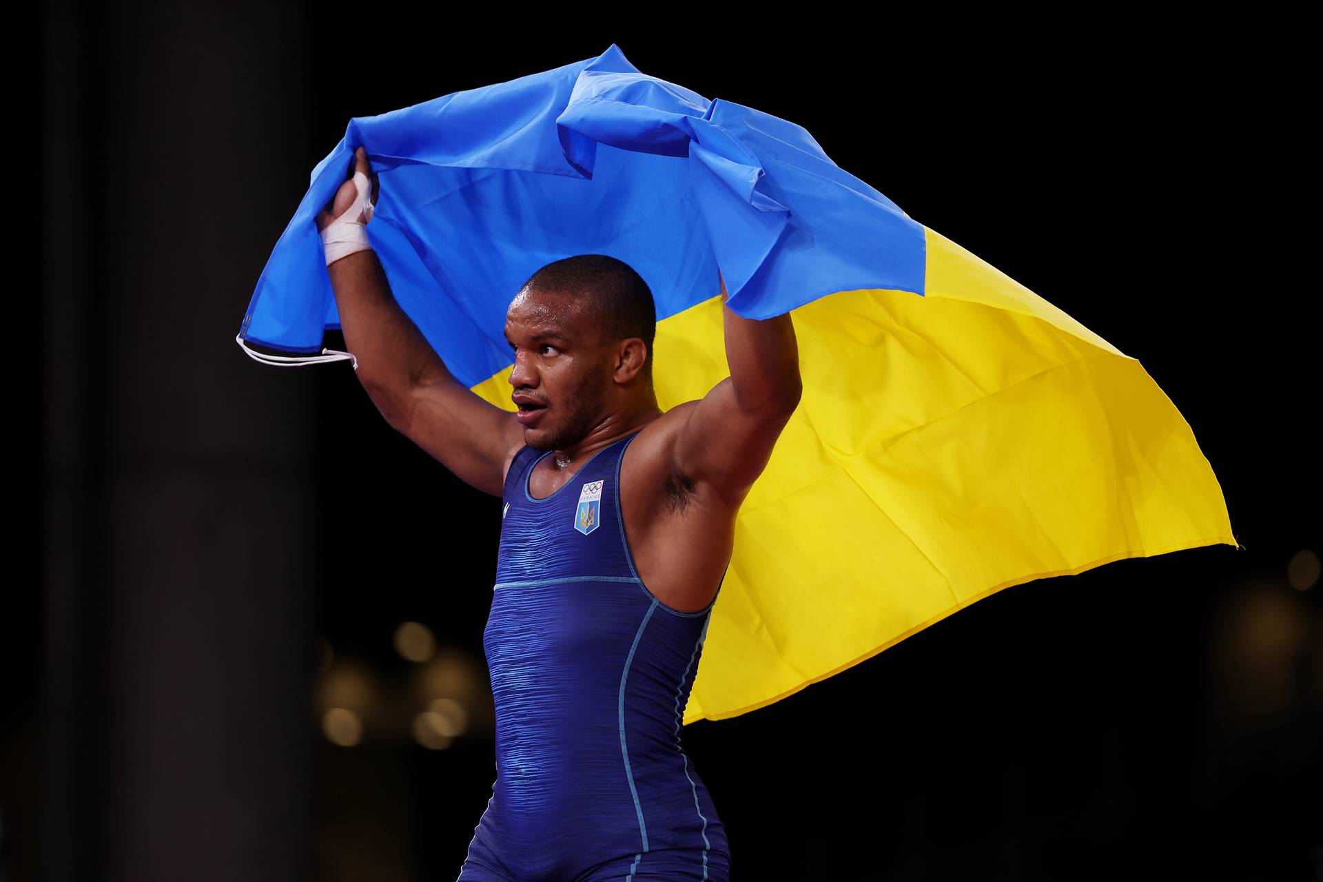 Скандал! Так зустрічають олімпійських чемпіонів в Україні. Беленюк в центрі Києва піддався провокацій з боку невідомих