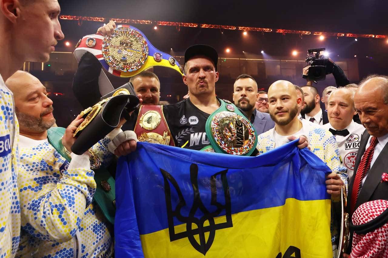 «Я поддерживаю Александра Усика!» – звезды украинского спорта запустили крутой флешмоб