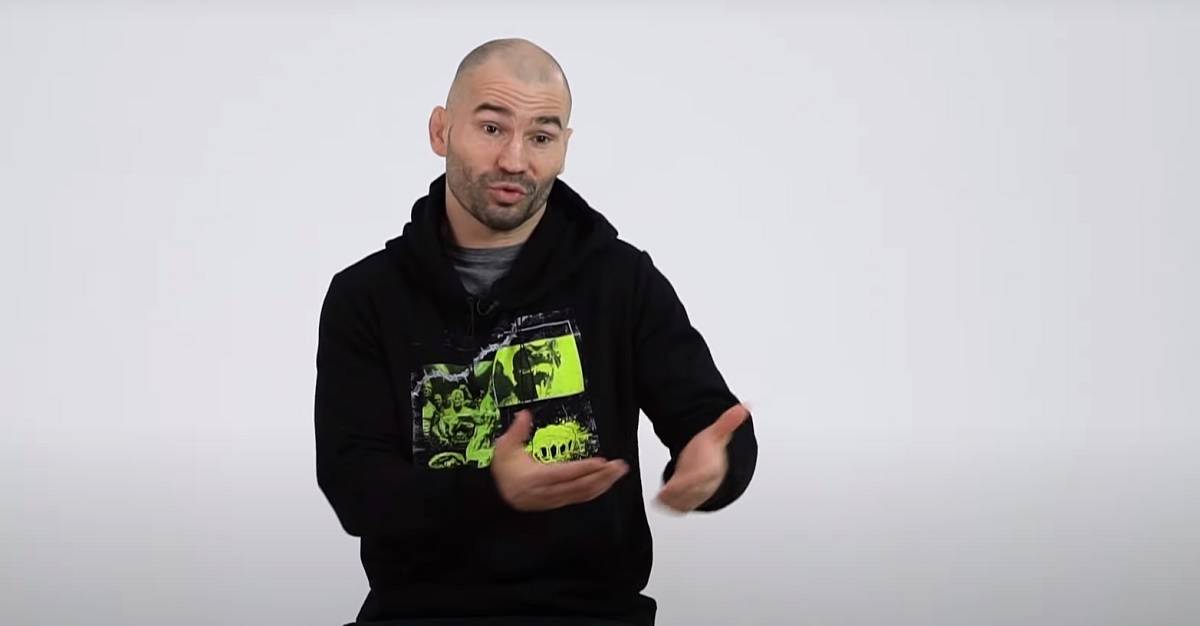 Лобов: « Якщо чесно, то до цього я бачив лише бій Беринчика на YouTube, де він з якимось алкашом зарубався »
