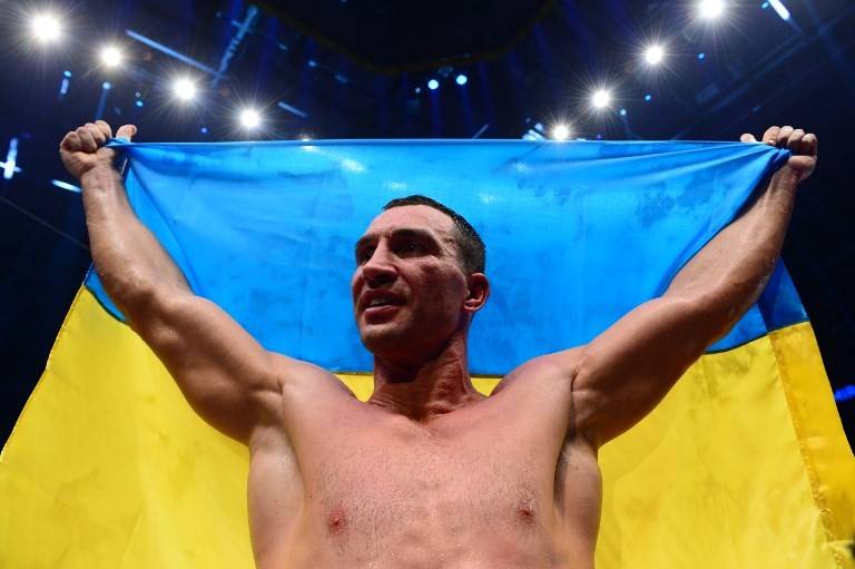 Володимир Кличко: « Ні за що б не пропустив матч Україна – Англія, єдиний, хто повинен пропустити – воротар збірної Англії »