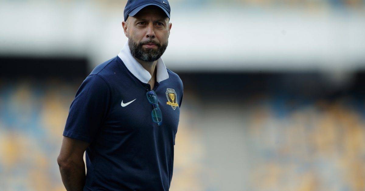 Йовічевич: «Біля бази «Дніпра» впало п’ять бомб»