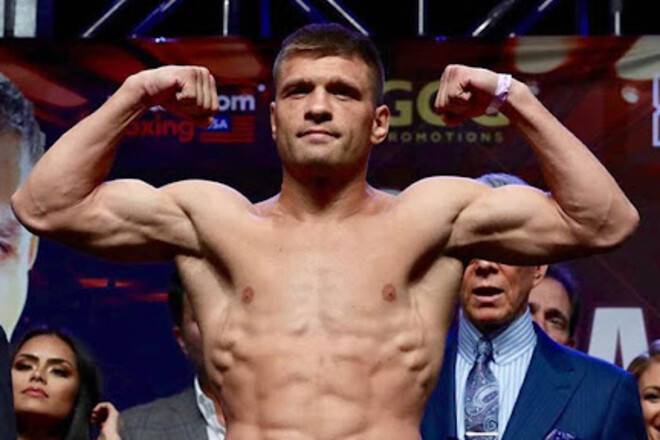 Дерев'янченко оцінив шанси Кроуфорда у бою з Альваресом