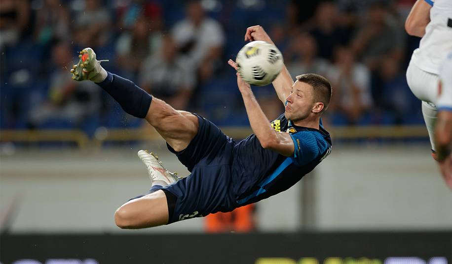 Хавбек « Дніпра-1 »: « Тепер у Адамюка прізвисько Володя-бісіклета »
