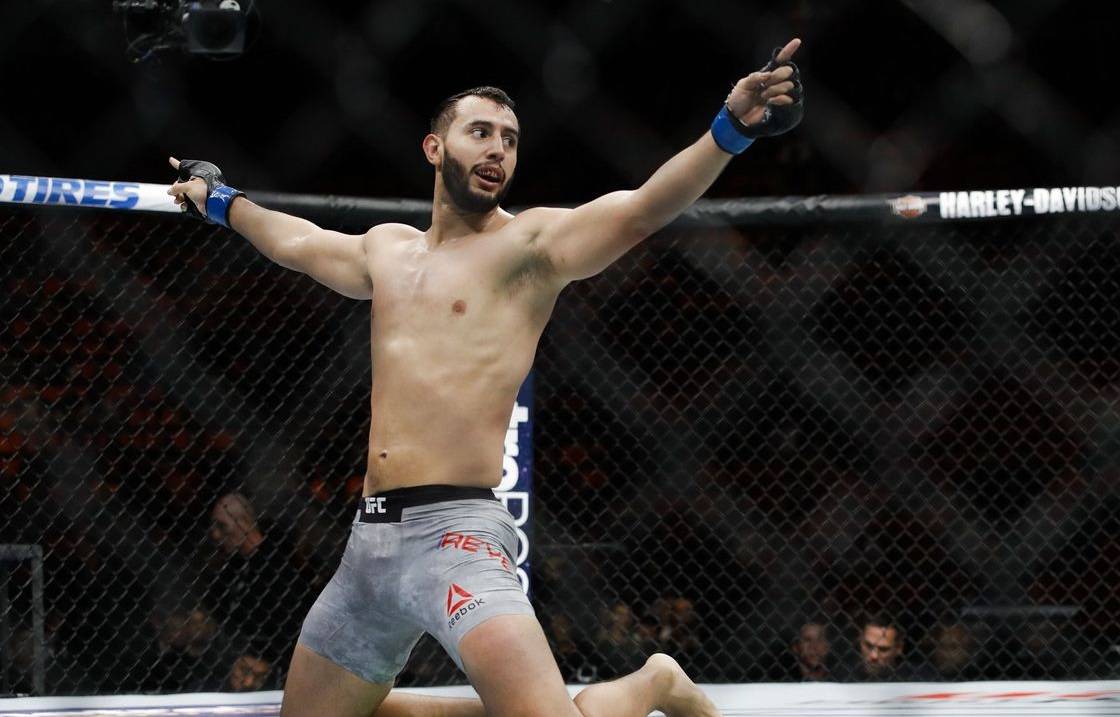 Рейес бросил вызов Джону Джонсу