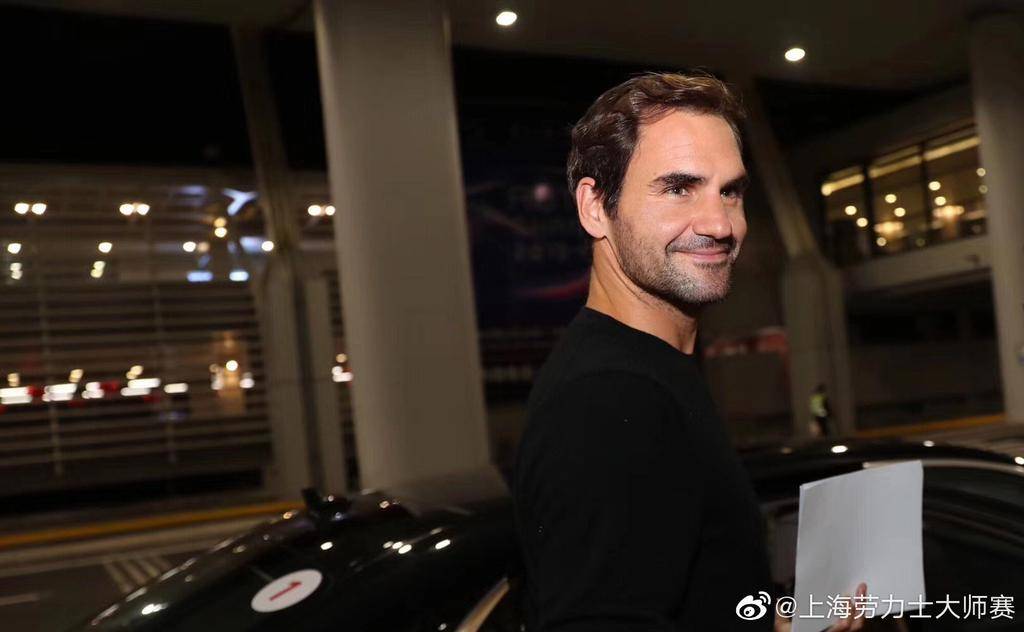 Федерер принял участие в баскетбольном конкурсе в Шанхае