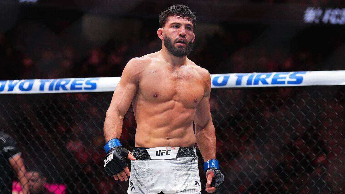 У UFC більше не дадуть Царукяну титульний бій