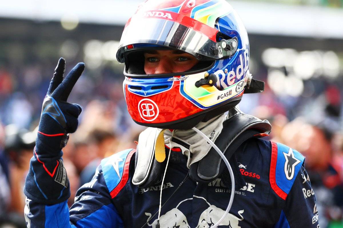 Дикий крик радости. Гасли едва не оглушил фанатов после первого подиума в Формуле-1