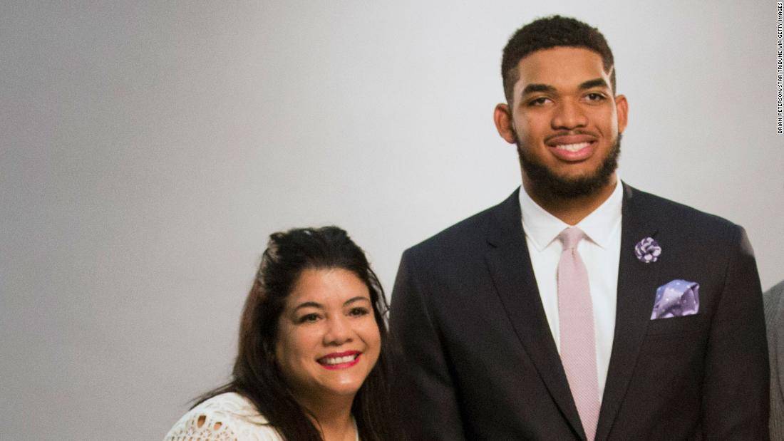 Мать звездного центрового «Миннесоты» умерла от коронавируса