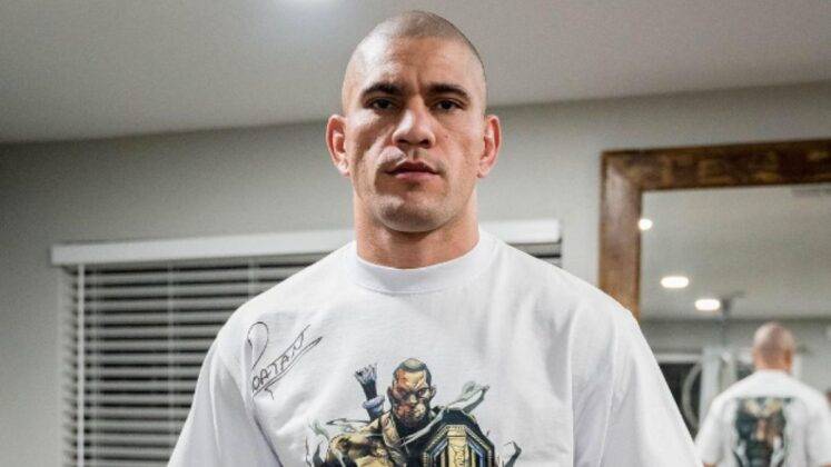 Чемпіон UFC завдав шість ударів у живіт вболівальнику