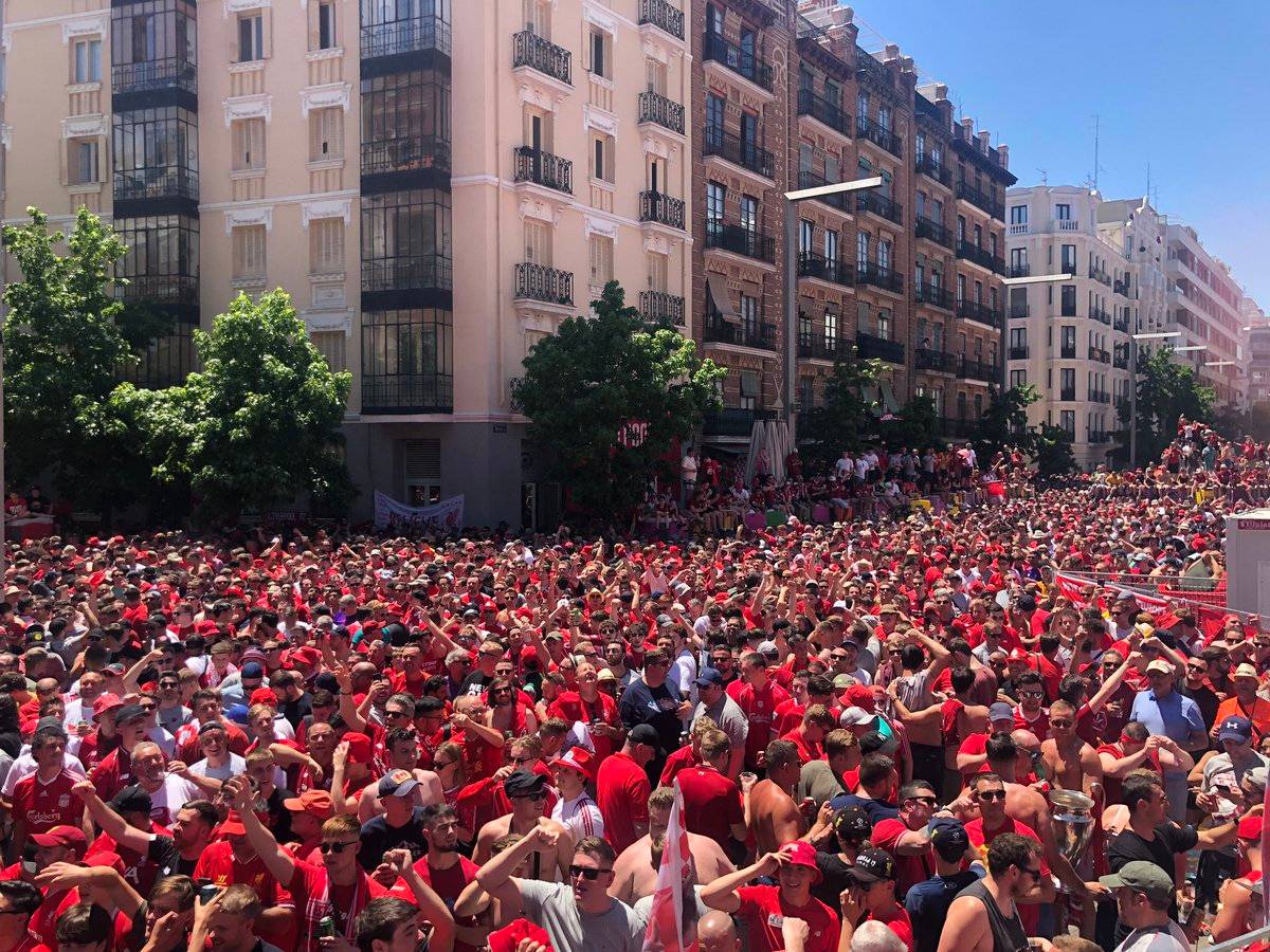 Киев хорошо это помнит. Болельщики «Ливерпуля» «оккупировали» еще одну столицу