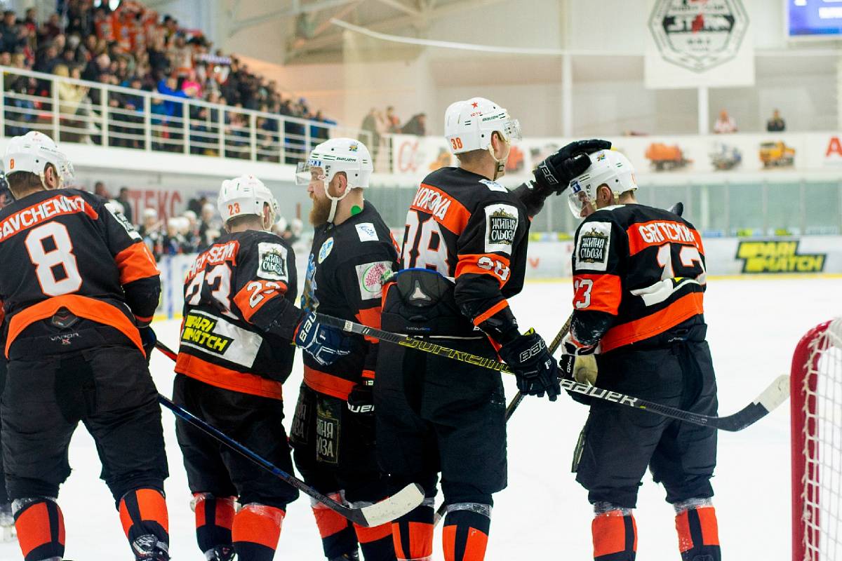 Трифонов, Толстушко и Ворона – лучшие игроки прошлой недели в УХЛ