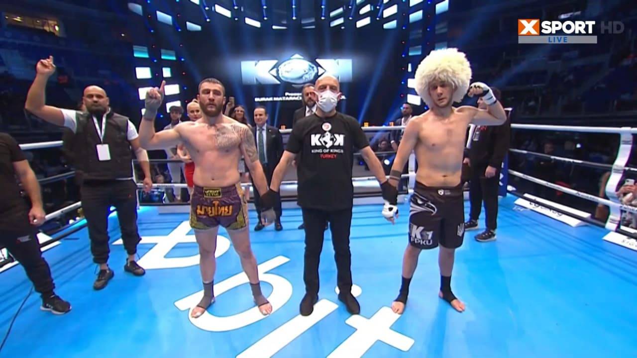 Українець в скандальному бою програв місцевому бійцеві на турнірі в Стамбулі
