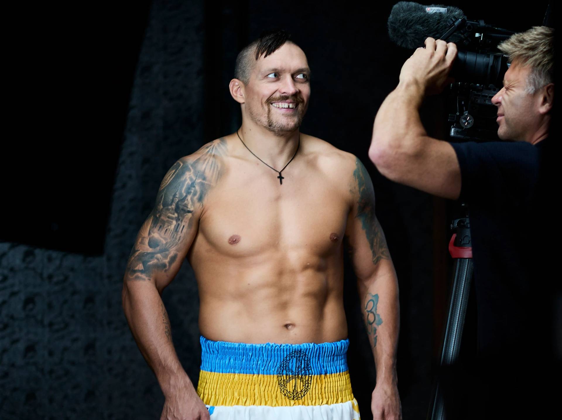 Усик уже в Киеве