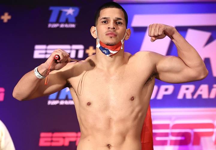 У Top Rank есть боксер, который дебютные 16 боев выиграл нокаутом в первом раунде – Арум подводит его к Альваресу