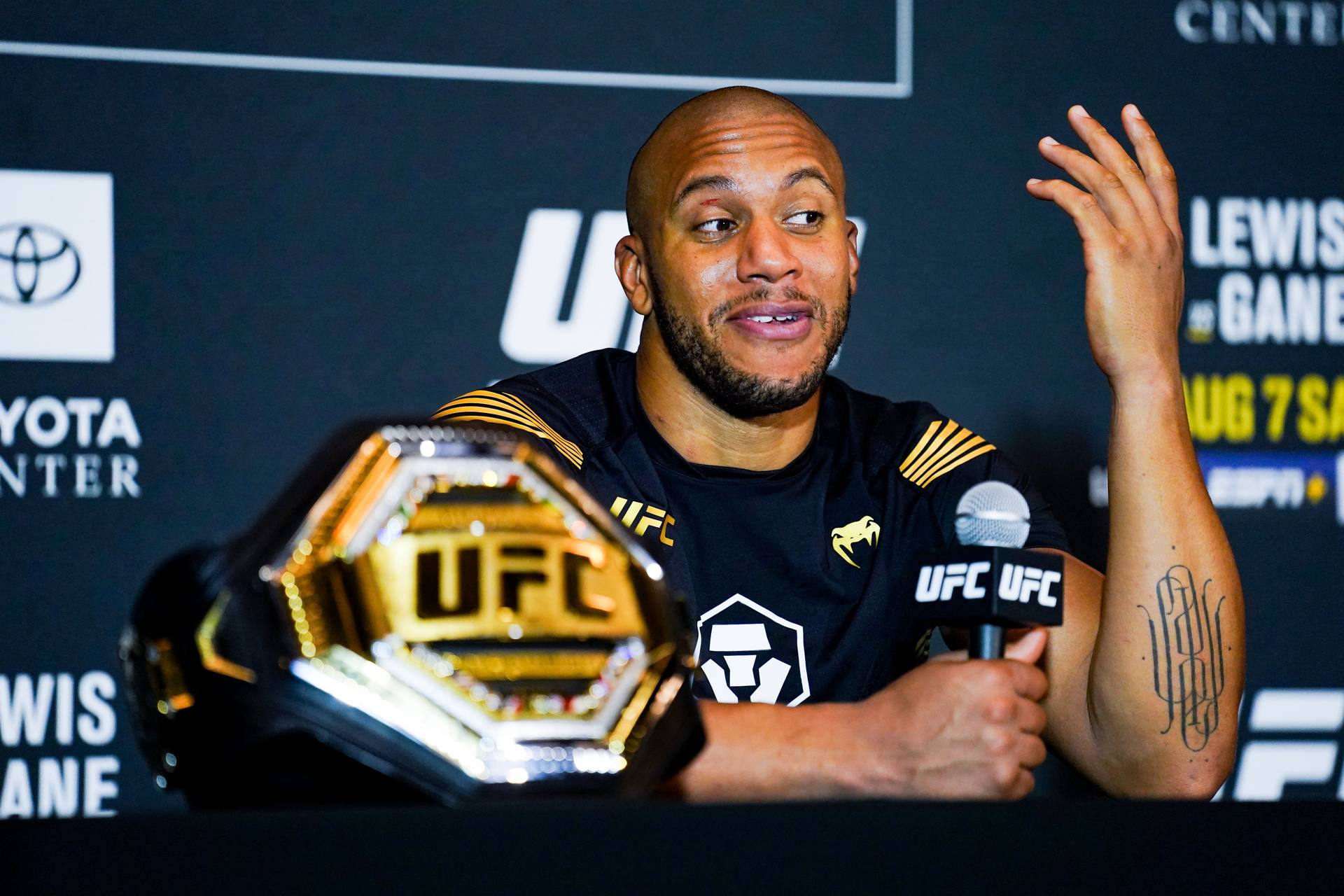 Гані: «Я виступаю в UFC всього три роки, і подивіться чого я вже встиг досягти» 