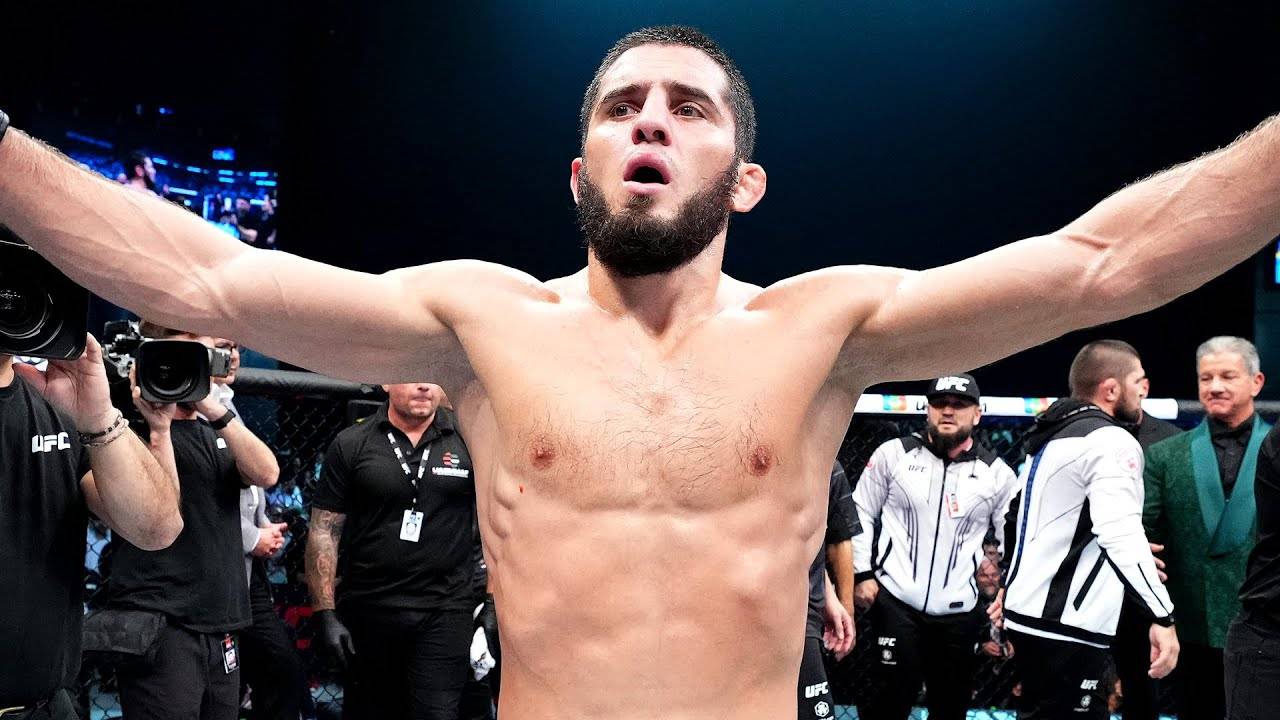 «Тупая п**да». Російського чемпіона UFC звинуватили в дуже серйозному шахрайстві