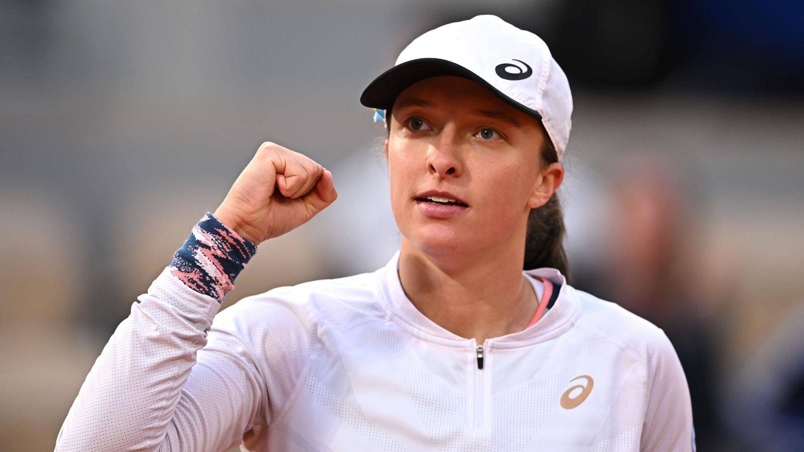 Ига Швентек стала триумфатором Roland Garros и вспомнила об Украине