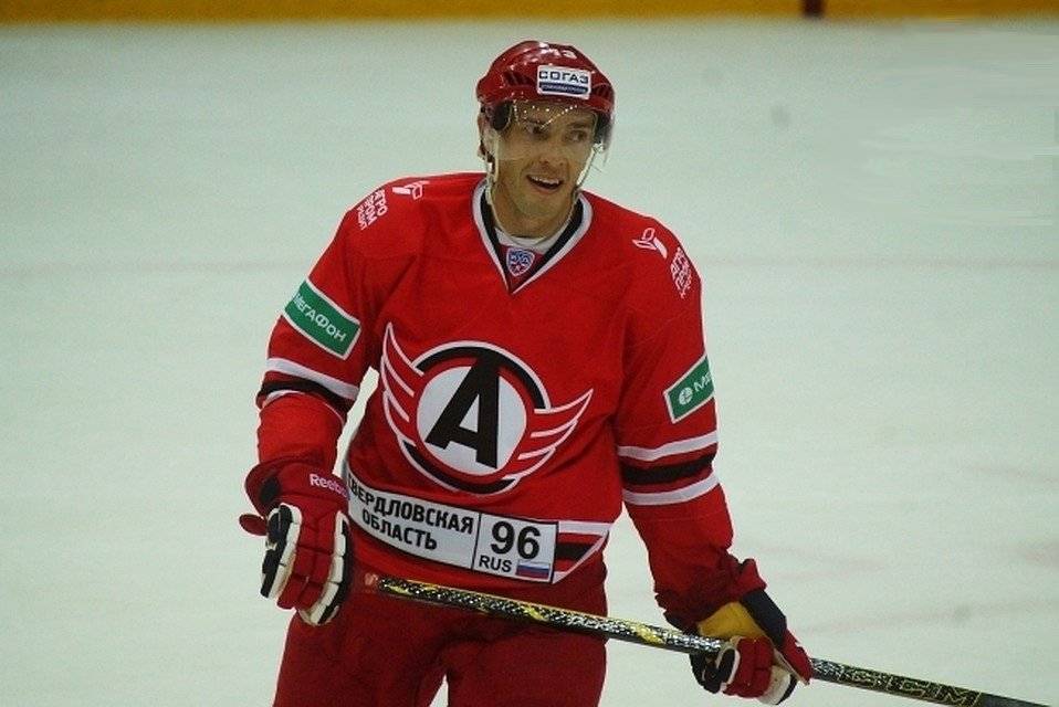 «Витязь» увеличил победную серию до восьми игр, «Салават» совершил камбэк в игре со «Спартаком»