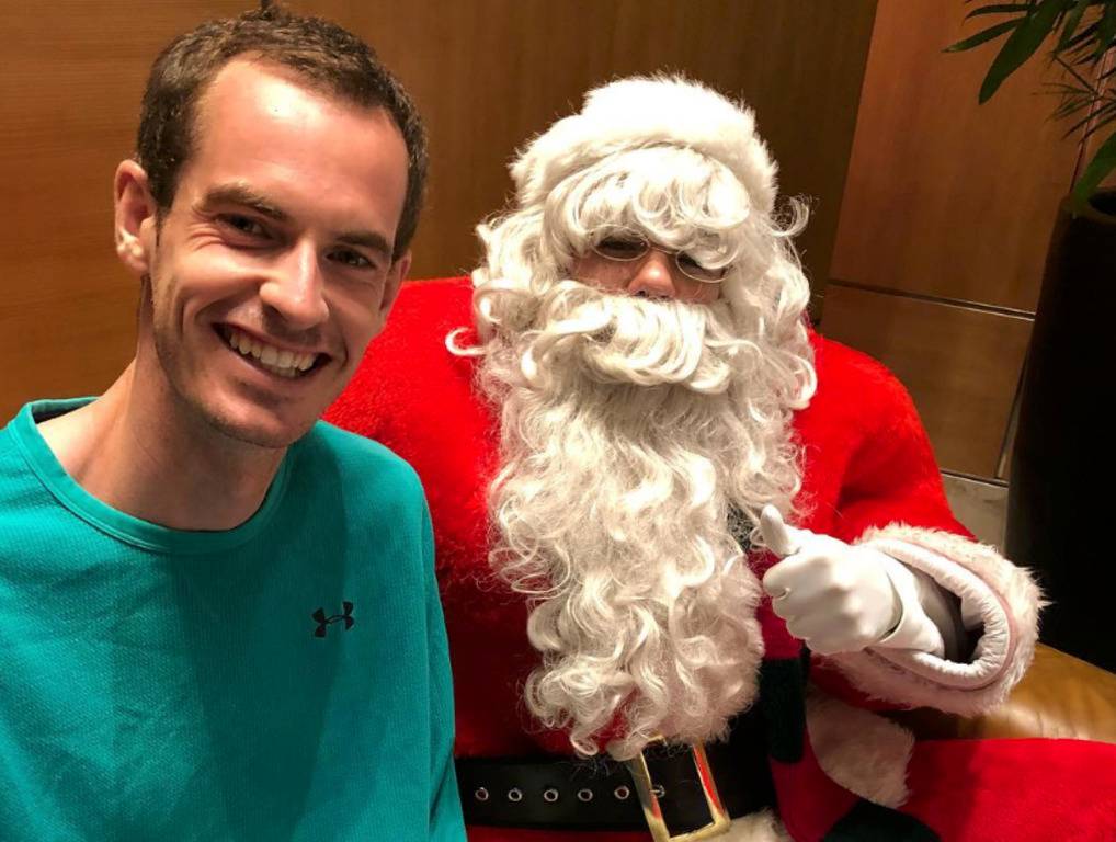 Санта Клаус не разрешил Энди Маррею посидеть у него на коленках