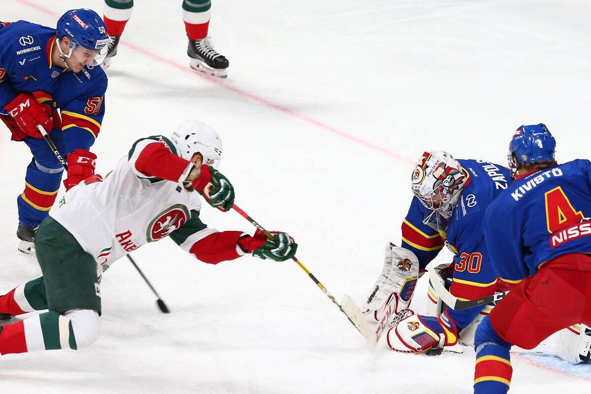 «Ак Барс» закончил серию неудач в Хельсинки, «Спартак» оборвал триумфальную поступь «Северстали»