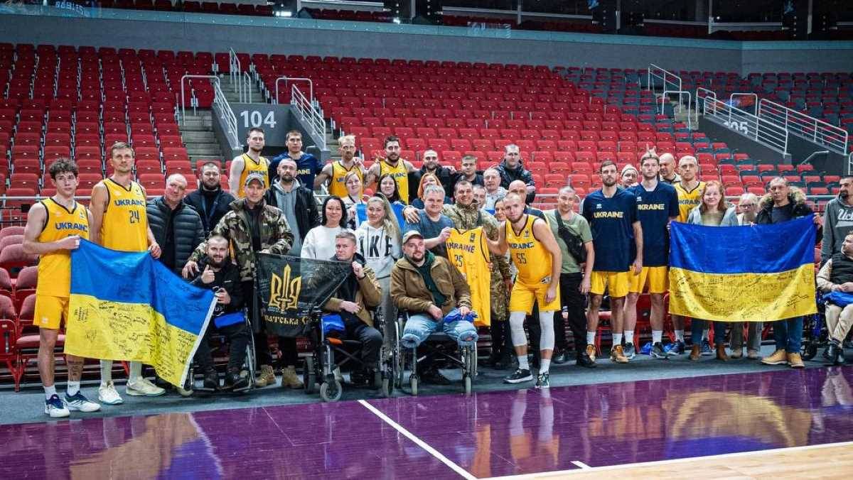 За поразкою України від Ізраїлю стежили 30 українських військових