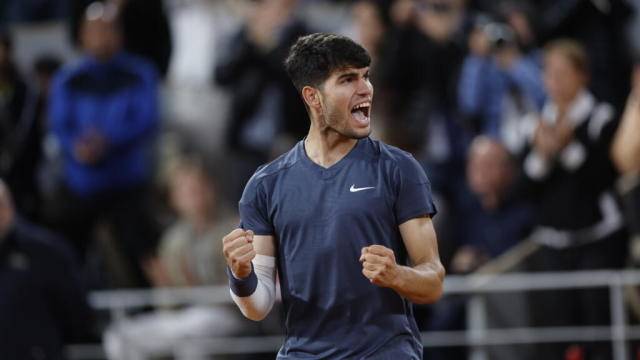 Алькарас вийшов до 1/8 фіналу Roland Garros