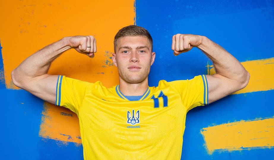 Довбик сьогодні святкує день народження