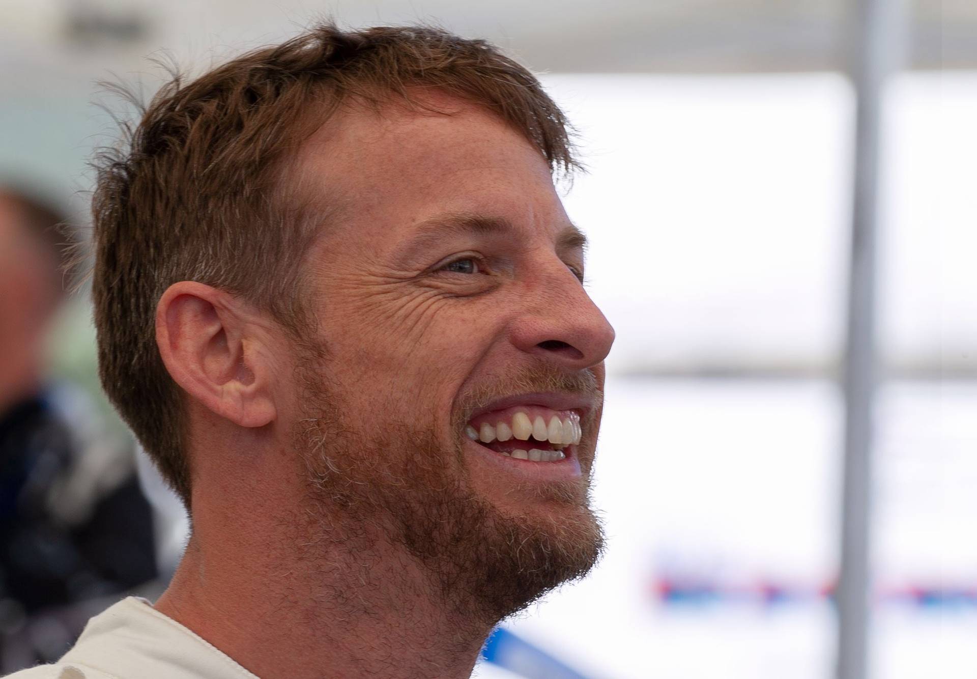 Экс-чемпион Формулы-1 принял участие в велогонке