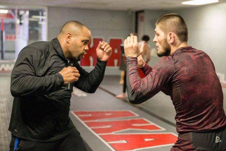 Кормье: «Хабиб – профессионал. Он будет готов к бою в сентябре» 