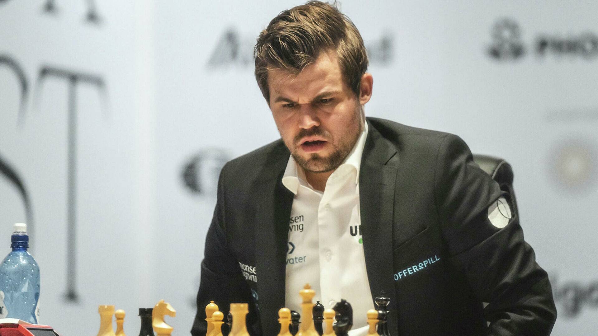 Карлсен проиграл 16-летнему индусу с трудно выговариваемой фамилией