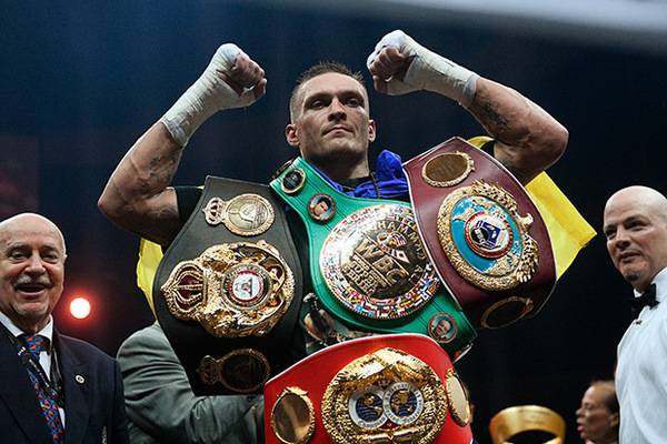 Рябинский назвал Усика гениальным боксером