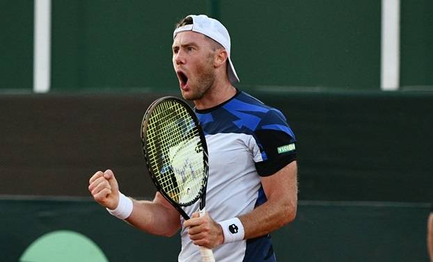 Марченко уверенно обыграл бывшую 43-ю ракетку мира из России