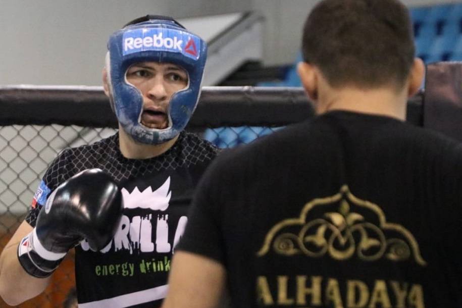 На Мейвезера? Хабиб потренировался по боксу