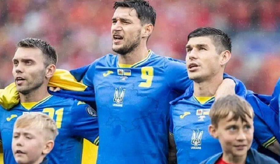 Леоненко порадив Яремчуку завершити кар'єру. Форвард почув експерта