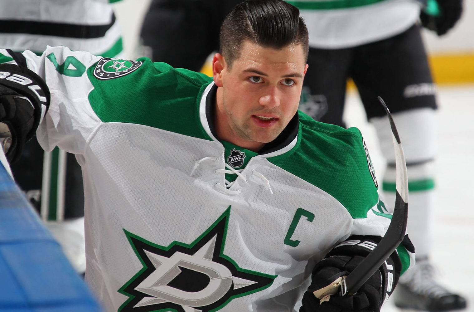 Бодрая драка в матче НХЛ между «Колорадо» и «Далласом»