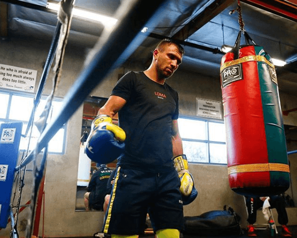 Ломаченко показал, как готовится к спаррингам 