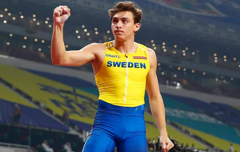 Дюплантис продал свой биб на аукционе и направит деньги на борьбу против коронавируса