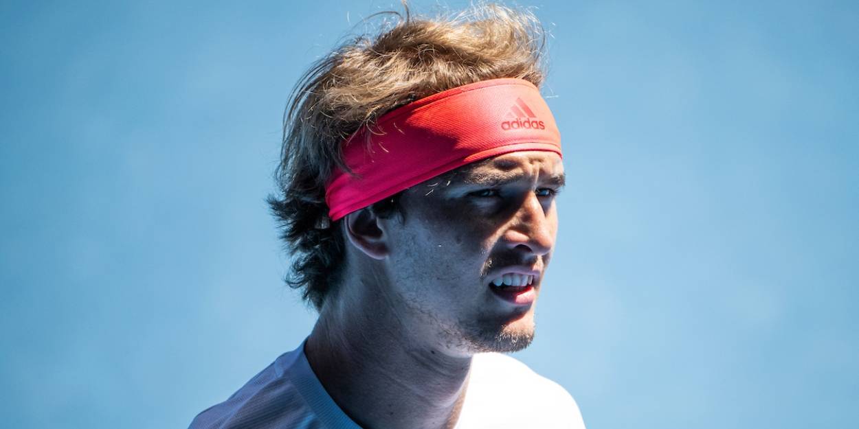 Зверев уверенно вышел в 1/8 финала Australian Open