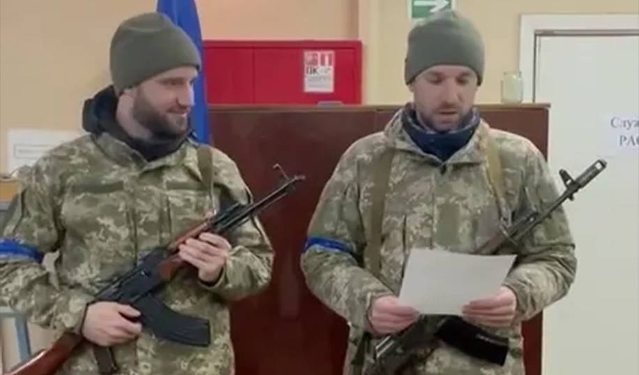 Хавбек Колоса часто перебуває у військовій частині