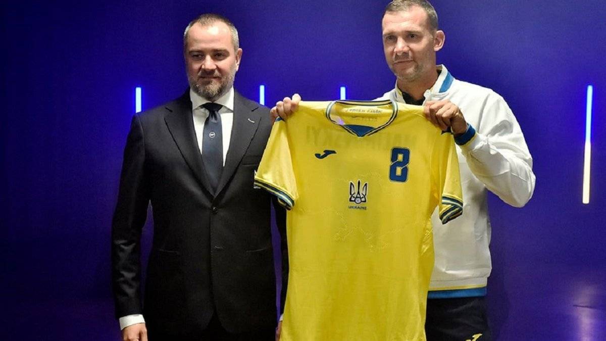 Павелко: « Лозунгі « Слава Україні » і « Героя слава » не можуть нікуди зникнути »