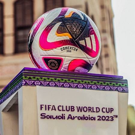 FIFA показала м'яч клубного ЧС