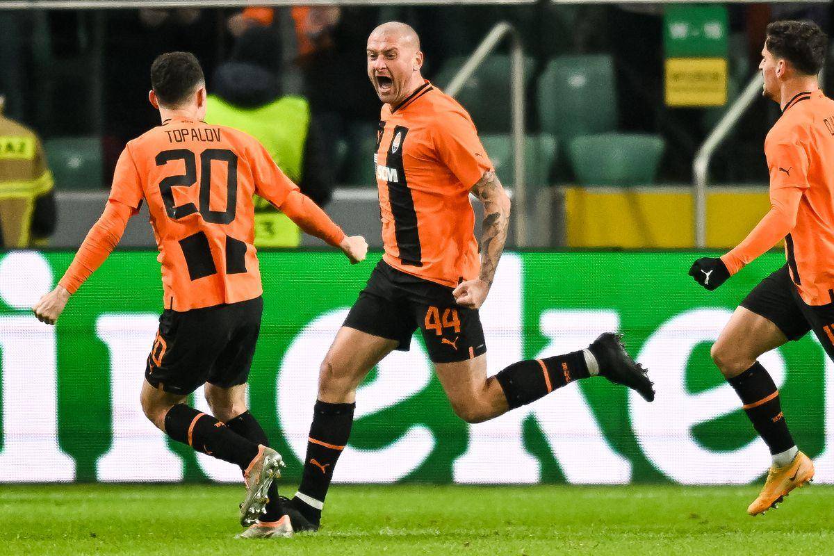 WhoScored, визнав Ракицького найкращим гравцем матчу з «Феєнордом»