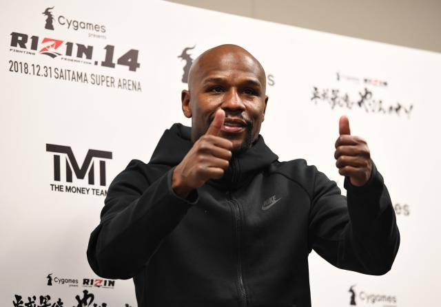 Американський нокаутер висловив подяку Мейвезеру