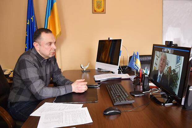 НОК Украины призвал международные федерации с неопределенной позицией отстранить россиян от турниров