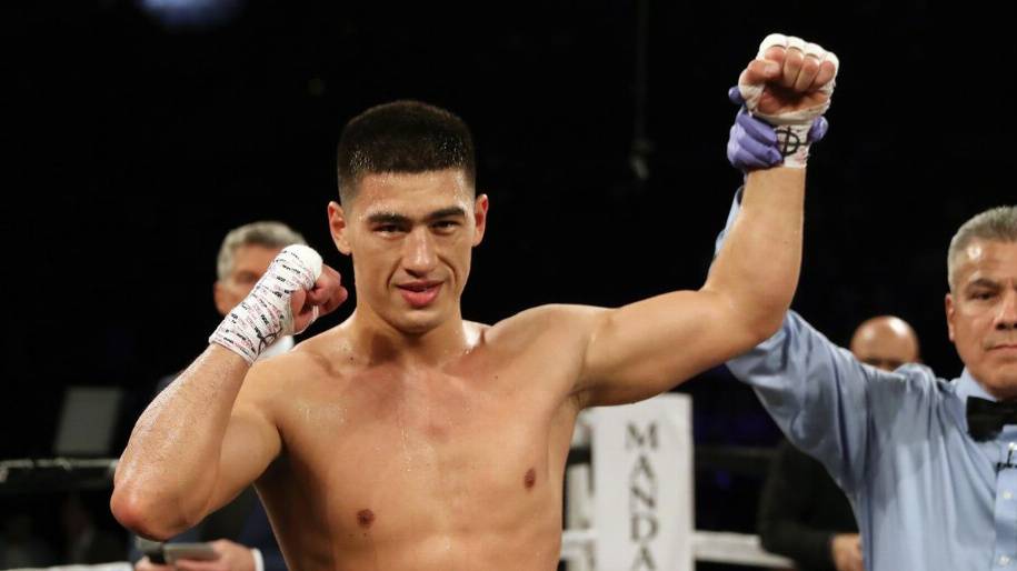 Бивол: «В реванше с Лопесом я бы ставил на Ломаченко»